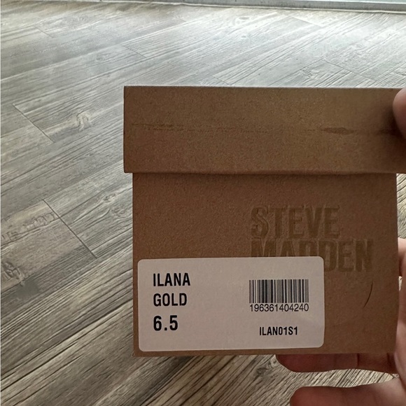 Steve madden sandals - Picture 2 of 2